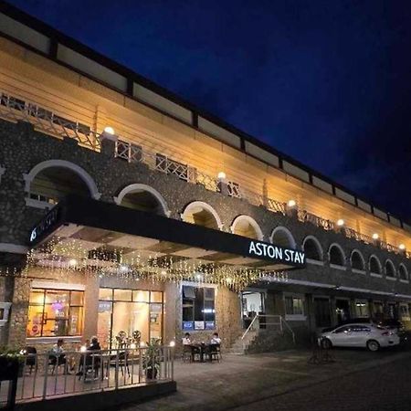 Aston Stay And Villas Mabalacat Exteriör bild