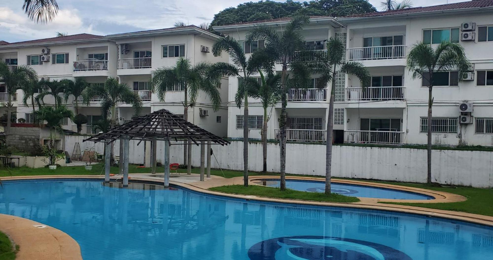 Aston Stay And Villas Mabalacat Exteriör bild
