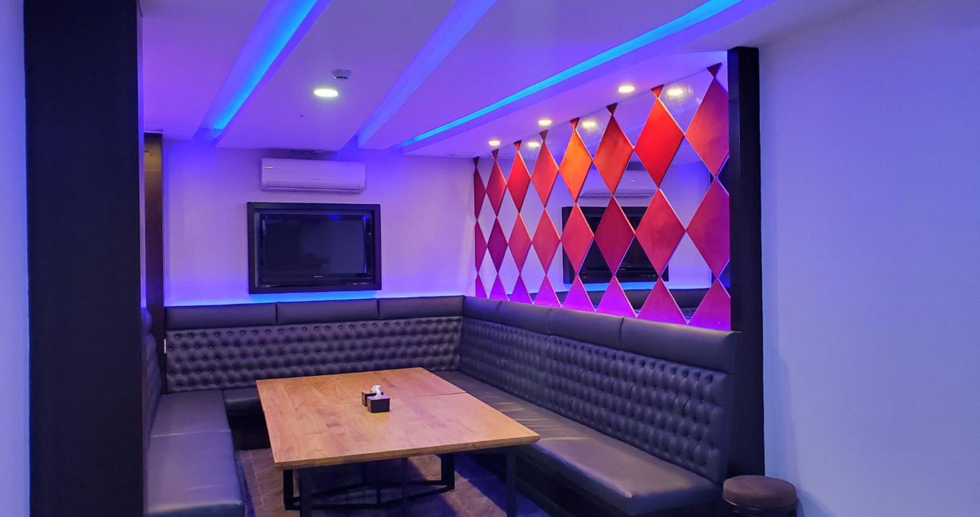 Aston Stay And Villas Mabalacat Exteriör bild