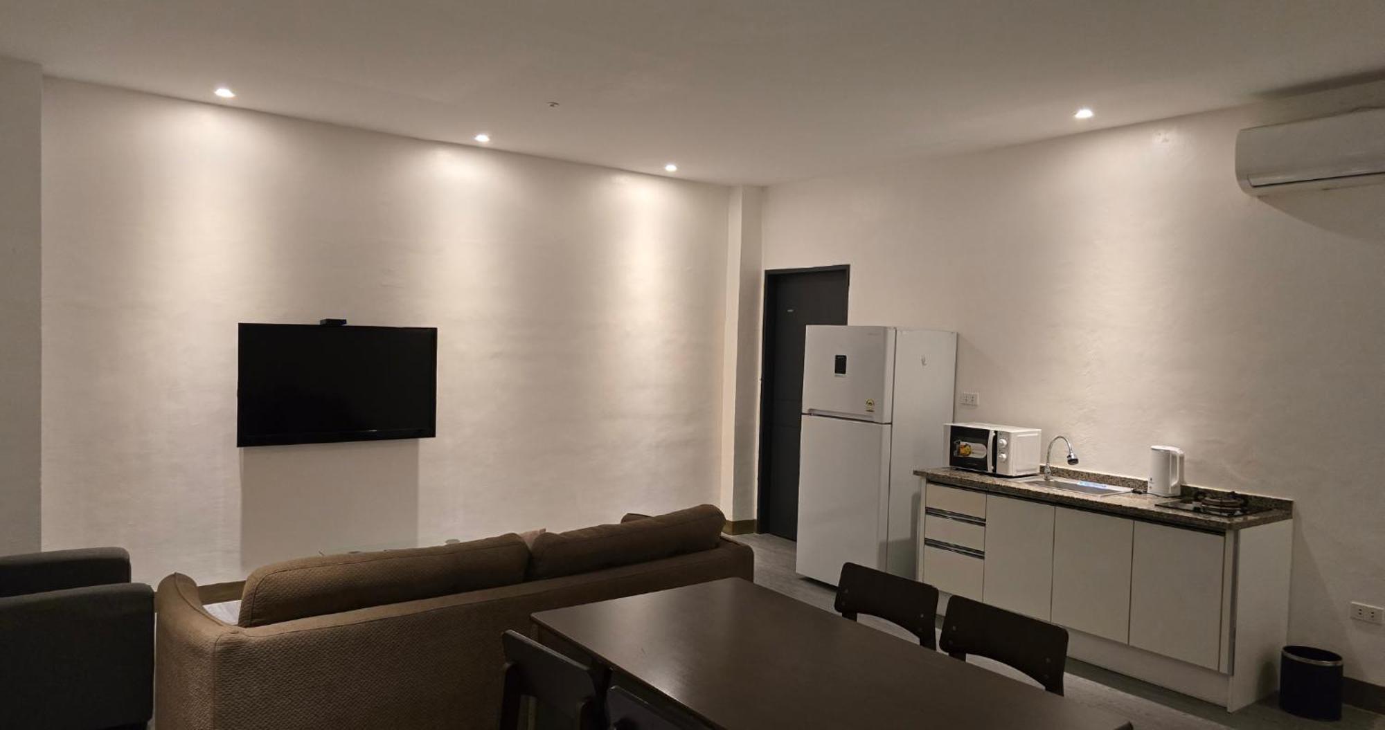 Aston Stay And Villas Mabalacat Exteriör bild